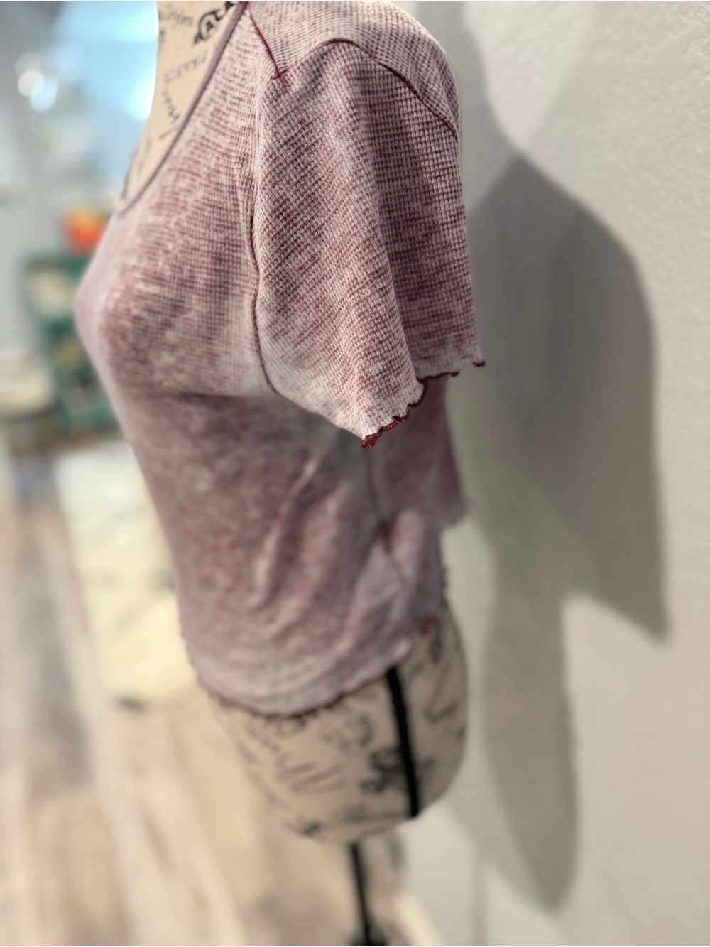 American Eagle Outfitters Burnout Tee Bundle Size Medium | 2 Short Sleeve Tops - Picture 4 of 13